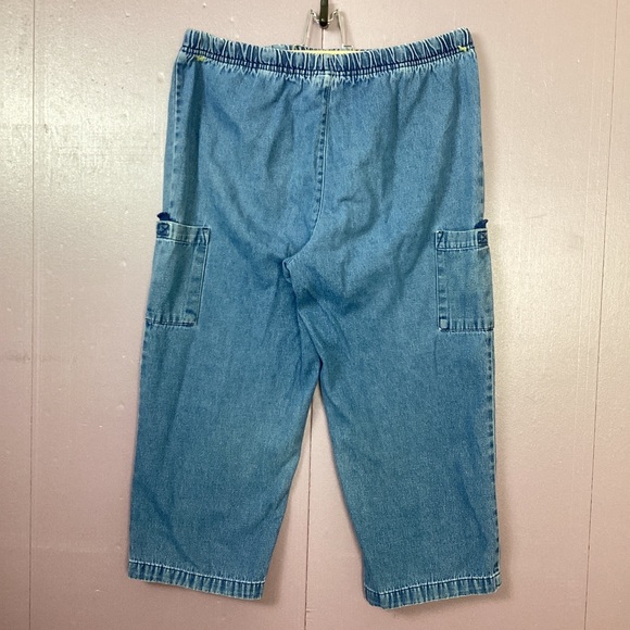 Basic Concept Women’s Denim Cargo Capri Pants - Picture 3 of 4